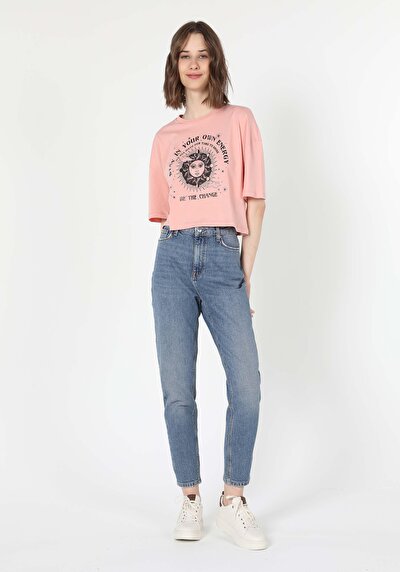 Image de 896 Maria Pantalon Denim Tapered Leg En Mom Fit Femme