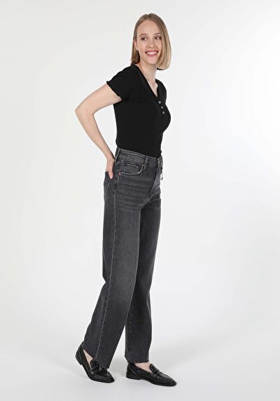 Image de 970 Berry Pantalon Denim Straight Leg  En  Regular Fit Femme