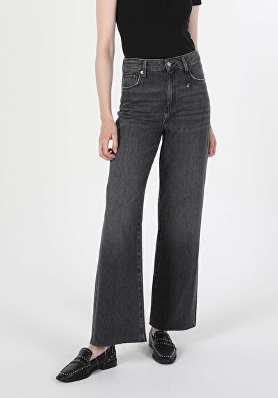 Image de 970 Berry Pantalon Denim Straight Leg  En  Regular Fit Femme