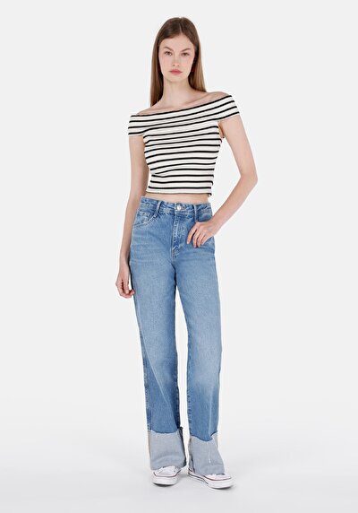 Image de 885 Camellia Pantalon Denim Straight Leg High Rise En Jean Straight Fit Femme