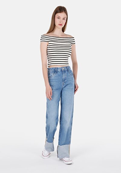 Afficher les détails de 885 Camellia Pantalon Denim Straight Leg High Rise En Jean Straight Fit Femme