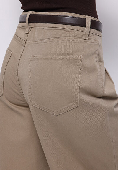 Afficher les détails de Pantalon Beige Wide Leg High Rise En Sergé Regular Fit Femme