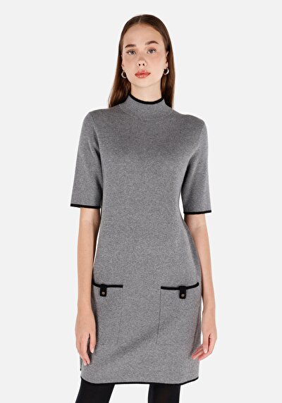 Image de Robe Gris Regular Fit Manches Courtes Femme