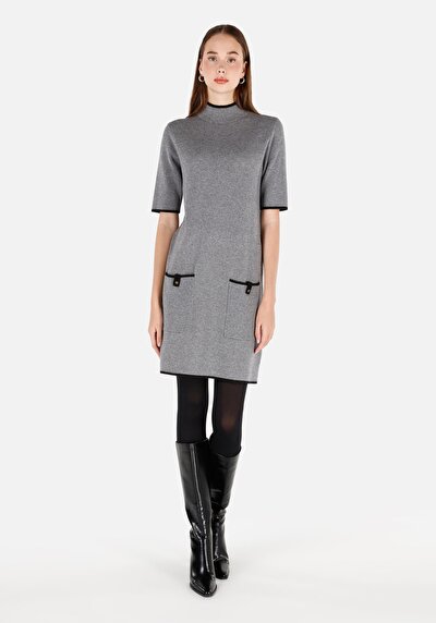 Image de Robe Gris Regular Fit Manches Courtes Femme