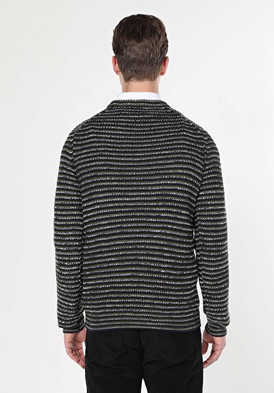 Afficher les détails de Pull Vert Regular Fit   Homme