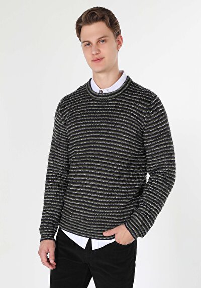 Afficher les détails de Pull Vert Regular Fit   Homme