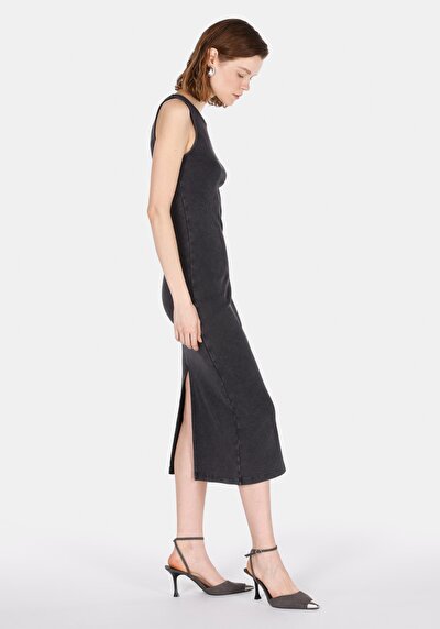 Image de Robe Anthracite Slim Fit Sans Manches Mdi Côtelé Femme