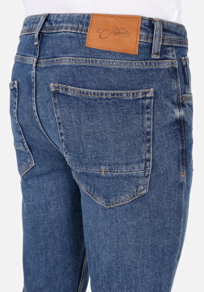 Afficher les détails de 044 Karl Pantalon  Straight Leg Medium Rise En Jean Straight Fit Homme