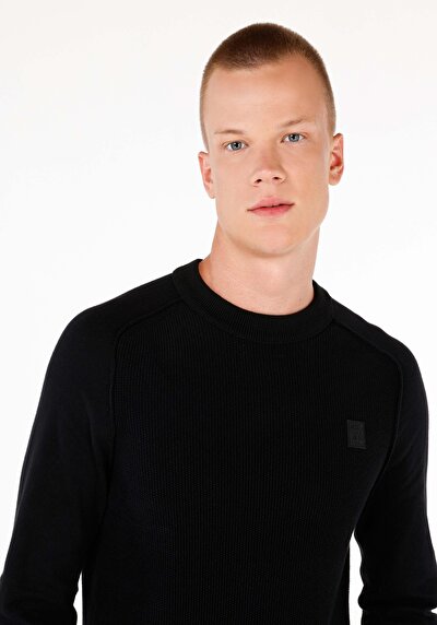 Image de Pull Noir Slim Fit Manches Longues  Homme