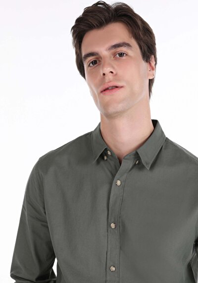 Afficher les détails de Chemise À Manches Longues Kaki Slim Fit   Homme