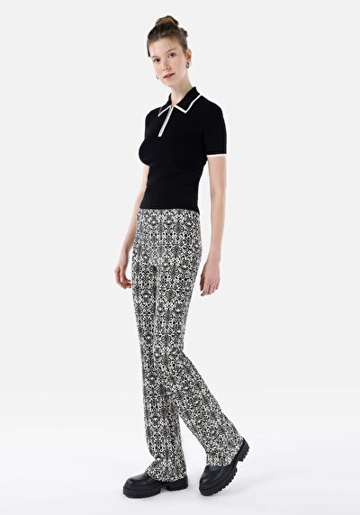 Afficher les détails de Pantalon De Survêtement Noir Slim Fit Femme