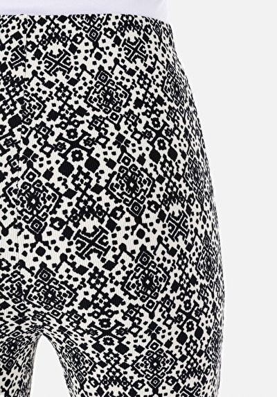 Afficher les détails de Pantalon De Survêtement Noir Slim Fit Femme