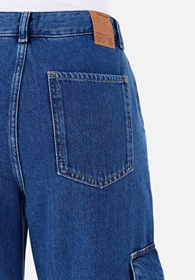 Afficher les détails de 990 Angela Pantalon Denim Tapered Leg Medium Rise En Jean Cargo Fit Femme