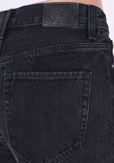 Afficher les détails de Short Denim Mom Short Femme