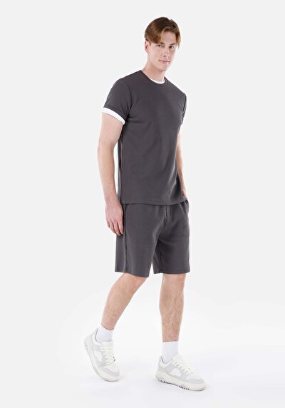 Afficher les détails de Short Anthracite Regular Fit Homme