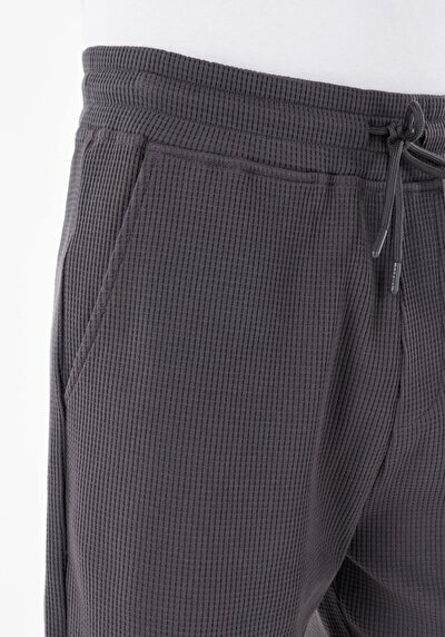 Afficher les détails de Short Anthracite Regular Fit Homme
