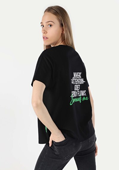 Image de T-shirt À Manches Courtes Noir Comfort Fit Imprimé Femme