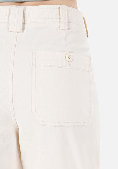 Afficher les détails de Pantalon Ecru   En   Femme