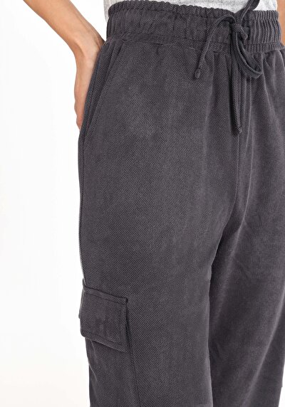 Afficher les détails de Pantalon De Survêtement Anthracite Regular Fit Femme