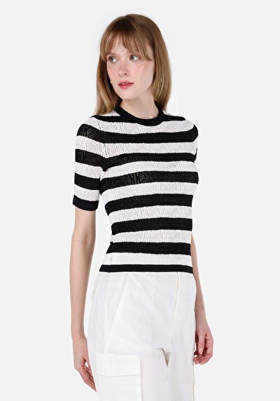 Image de Tricot Noir Slim Fit Femme