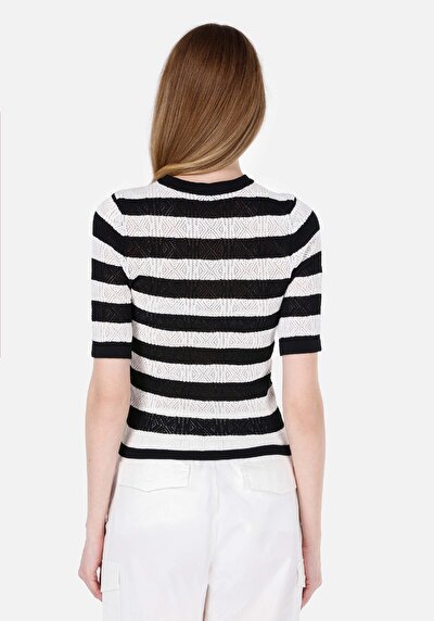 Image de Tricot Noir Slim Fit Femme