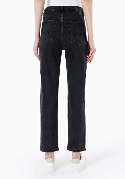 Image de 891 Maya Pantalon Denim Tapered Leg Medium Rise En  Slim Fit Femme