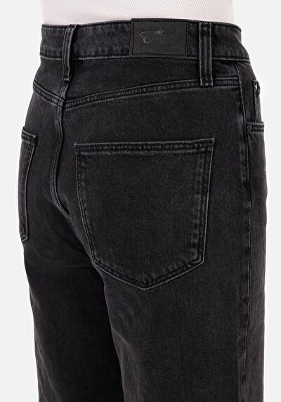 Afficher les détails de 884 Lauren Pantalon  Straight Leg High Rise En Jean Straight Fit Femme