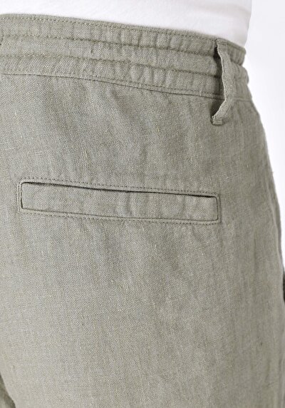 Afficher les détails de Short  Regular Fit Homme