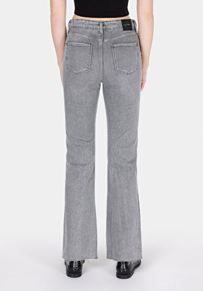 Image de 791 Monica Pantalon Bootcut Medium Rise En Jean Regular Fit Femme