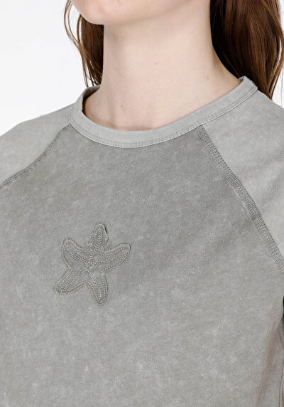 Image de T-shirt À Manches Courtes Kaki Slim Fit Brodé Femme