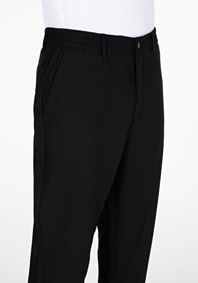 Image de Pantalon Noir Düz Paça Medium Rise En Gabardine Regular Fit Homme