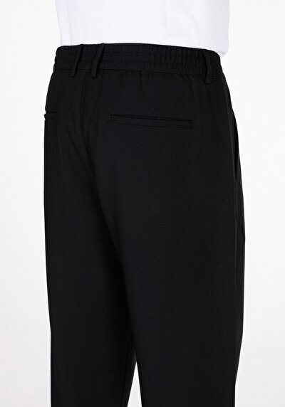 Afficher les détails de Pantalon Noir Düz Paça Medium Rise En Gabardine Regular Fit Homme