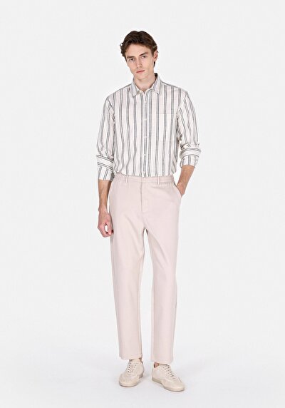 Image de Pantalon Beige Düz Paça Medium Rise En Gabardine Regular Fit Homme