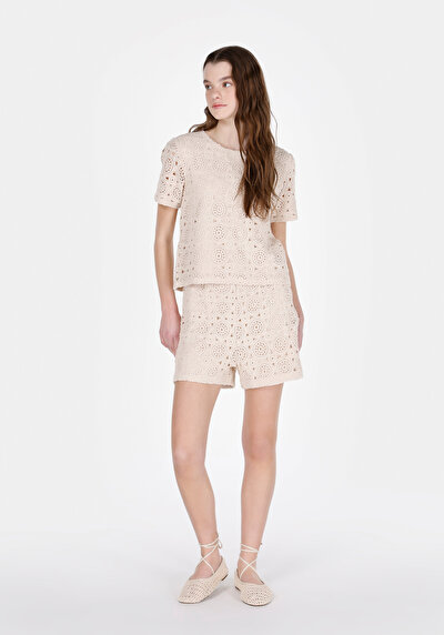 Image de Short Beige Slim Fit Femme
