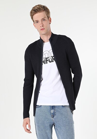 Afficher les détails de Cardigan Tricot Marine Slim Fit Homme