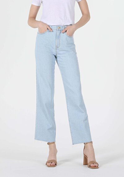 Image de 970 Berry Pantalon Bleu Clair Wide Leg  En  Regular Fit Femme