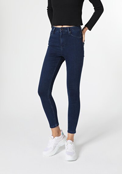 Image de 760 Diana Pantalon Denim Skinny Leg En Super Slim Fit Femme