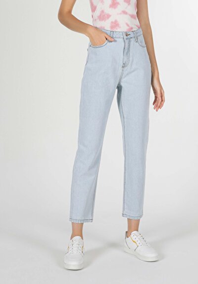 Image de 896 Maria Pantalon Bleu Tapered Leg En Mom Fit Femme
