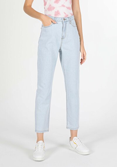 Image de 896 Maria Pantalon Bleu Tapered Leg En Mom Fit Femme