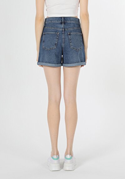 Afficher les détails de Short Bleu Mom Fit Femme