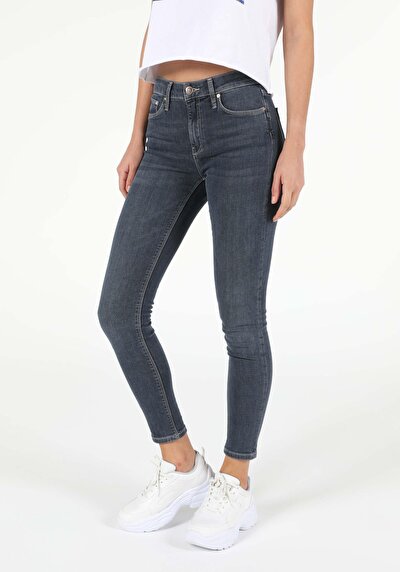 Image de 759 Lara Pantalon Denim Skinny  Leg  En  Super Slim Fit Femme