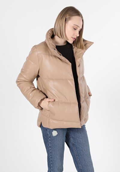 Afficher les détails de Veste Pu Beige   Regular Fit Femme