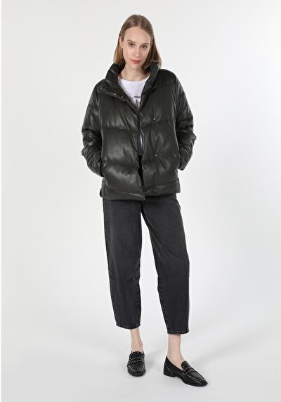 Afficher les détails de Veste Pu Kaki   Regular Fit Femme