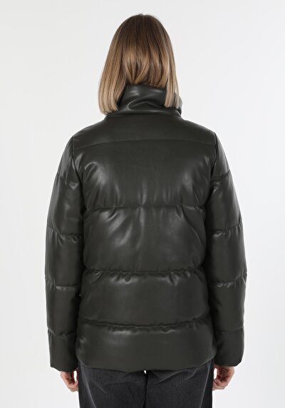 Afficher les détails de Veste Pu Kaki   Regular Fit Femme