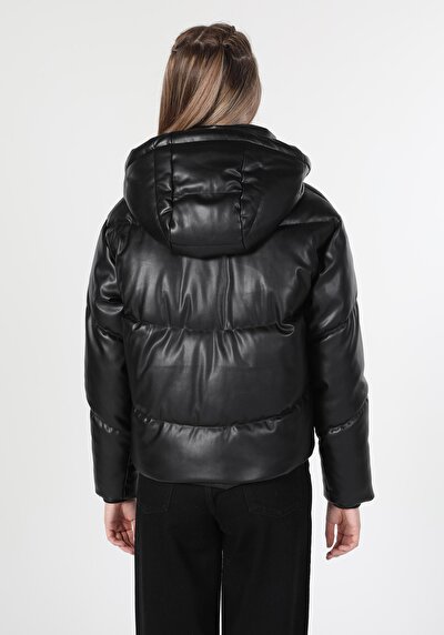 Image de Veste Pu Noir Regular Fit Femme