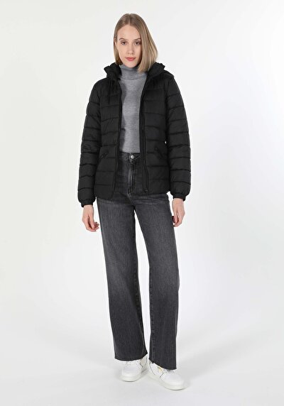 Afficher les détails de Veste Noir Slim Fit    Femme