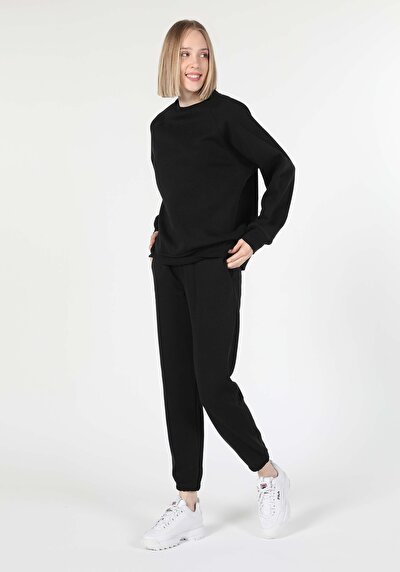Afficher les détails de Pull-over Noir Regular Fit  Femme