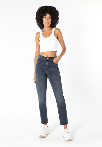 Image de 896 Maria Pantalon Denim Tapered Leg En Mom Fit Femme