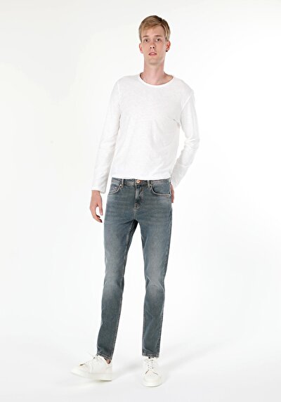 Image de 044 Karl Pantalon Denim Straight Leg En Straight Fit Homme