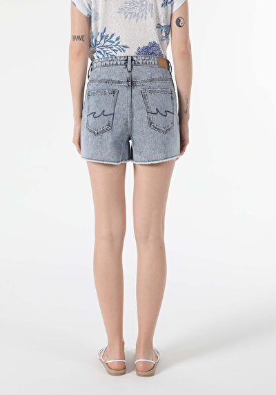 Image de Short Denim Slim Fit Femme